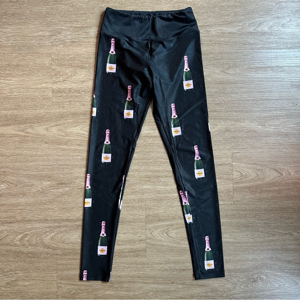 Rose All Day Bottle Graphic Leggings
